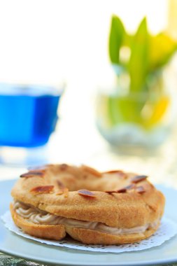 vanilya kremalı pasta tatlı