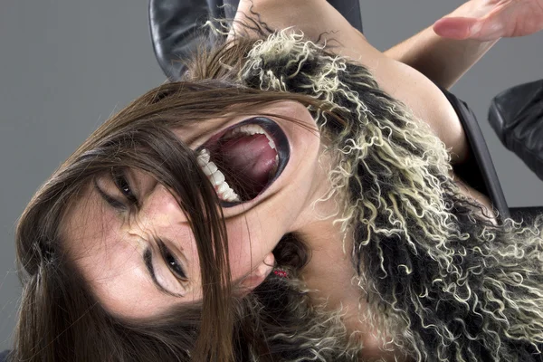 Mujer vampiro sobre fondo gris —  Fotos de Stock