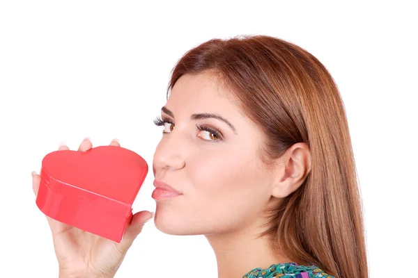 Winter portret van een mooie jonge lachende vrouw — Stockfoto