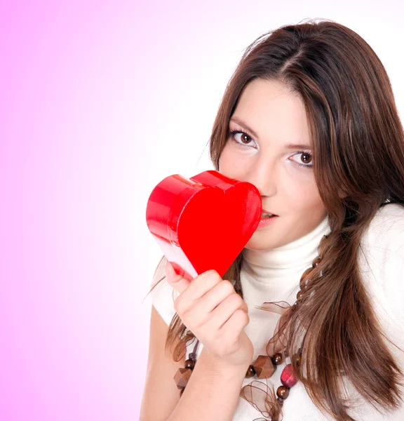 Ritratto di una bella giovane donna sorridente — Foto Stock