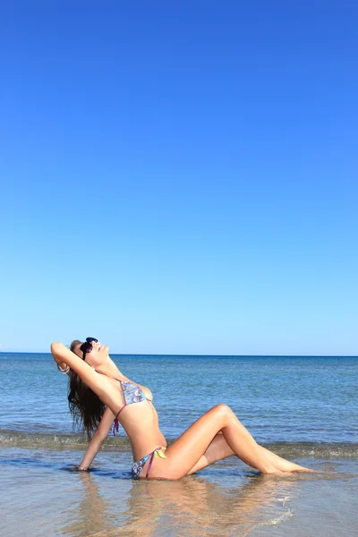 Szexi bikini modell — Stock Fotó