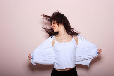 dans hip-hop tarzı genç kız