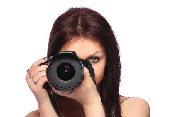 Vrouw met dslr geïsoleerd — Stockfoto