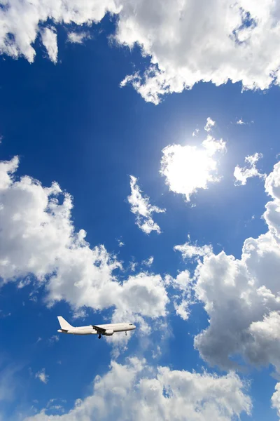 Airplane in the sky — Stock Photo, Image