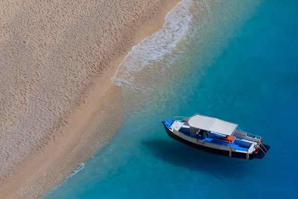 Motor boat in the Ionian sea — Stock Photo, Image