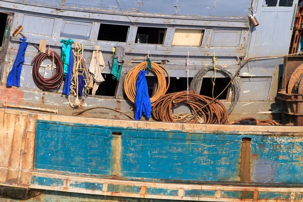 Barco de pesca tailandês no porto — Fotografia de Stock