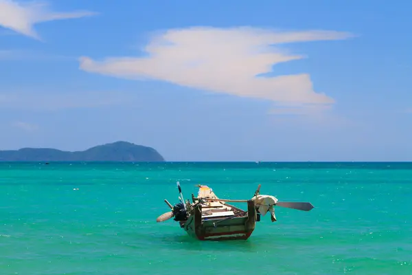 Boot in phuket thailand — Stockfoto