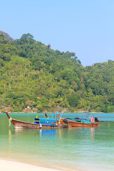 タイのプーケットでのボートします。 — ストック写真