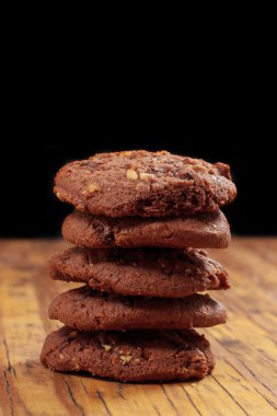 Ev yapımı çikolatalı kurabiye.