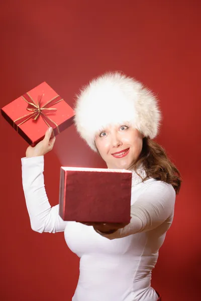 Winter portrait of a smiling woman — Stock Photo, Image