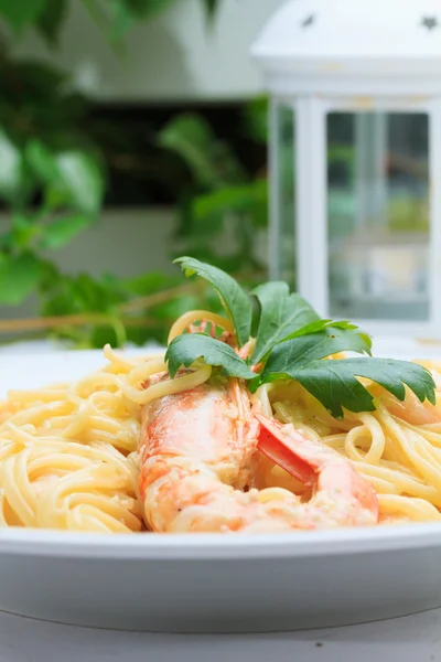 Saboroso macarrão-italiano no restaurante — Fotografia de Stock