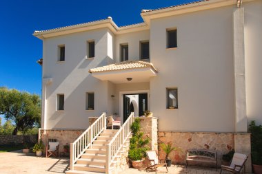 havuzlu lüks villa