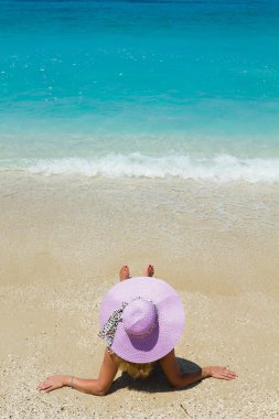 kadın plaj tatil yaz