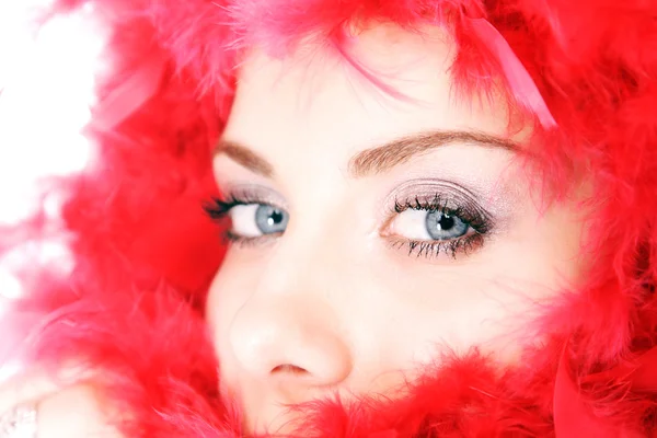 Hermosa mujer con ventilador rojo —  Fotos de Stock