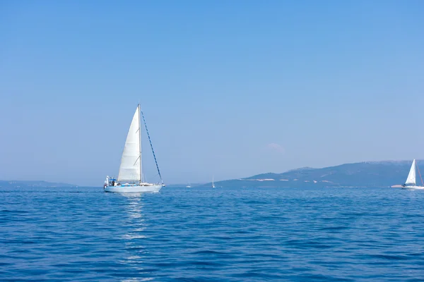 Sailing in Greece around Lefkas island — Stock Photo, Image