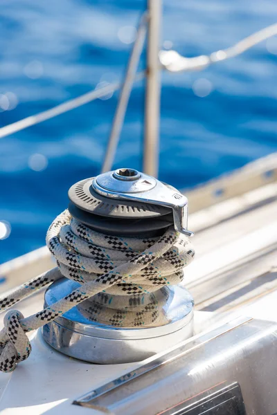 Sailboat Winch and Rope Yacht detail — Stock Photo, Image