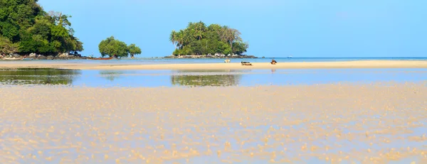 Naiyang beach in Phuket island — Stock Photo, Image