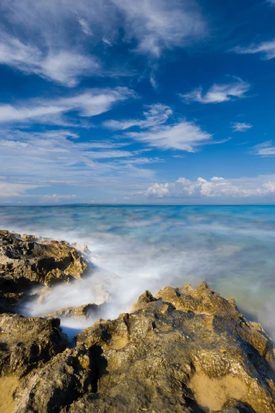 Медленная скорость на пляже Циливи — стоковое фото