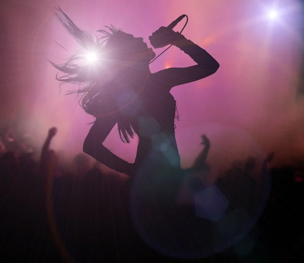 kadın şarkıcı siluet