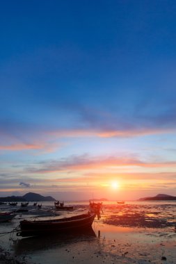 güzel gündoğumu rawai Phuket