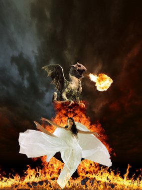 seksi kadın ve dragon