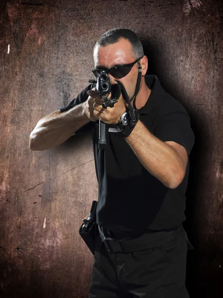 Shooting with the big guns — Stock Photo, Image