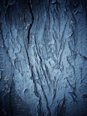 ahşap üzerine kırık boya