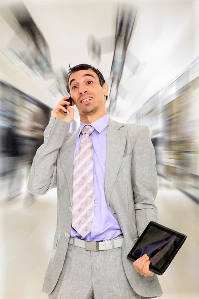 Geschäftsmann mit Tisch — Stockfoto