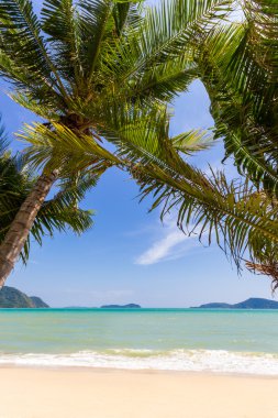Laem ka beach phuket Adası
