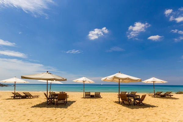 Panwa beach op phuket eiland — Stockfoto