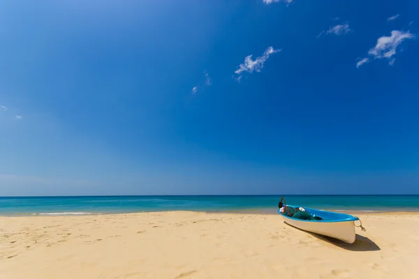 Karon strand in phuket eiland — Stockfoto