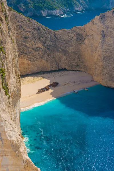 Praia incrível Navagio em Zakynthos — Fotografia de Stock