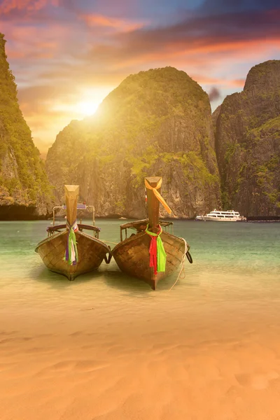 Maya Bay Phi Phi Leh-øya – stockfoto