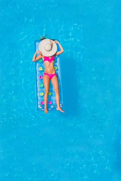 Relaxing in a pool — Stock Photo, Image