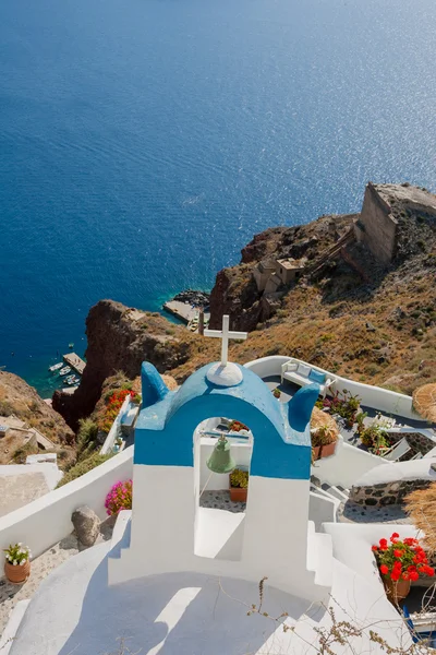 Kopule kostela v santorini Řecko — Stock fotografie