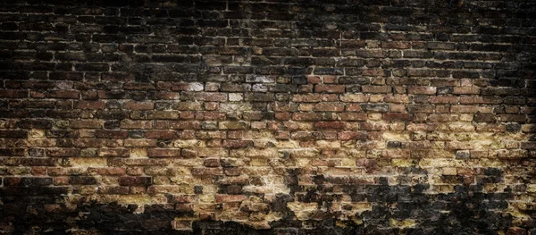 Grote oude bakstenen muur — Stockfoto
