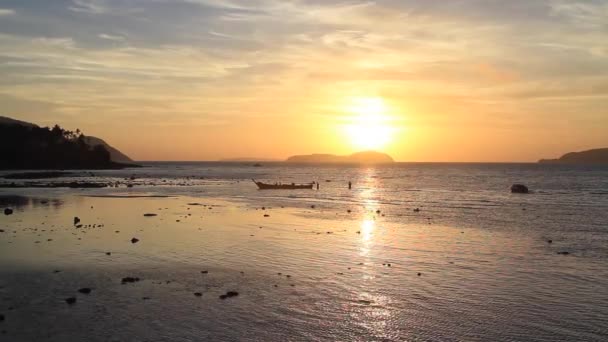 Salida del sol en Rawai — Vídeos de Stock