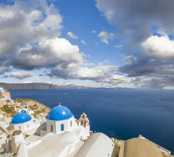 Santorini, Yunanistan Kilisesi kubbe — Stok fotoğraf