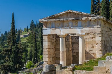 delphi oracle arkeolojik sitesi Atinalılar hazinesi