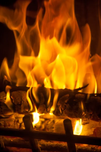 Feuer im Kamin — Stockfoto