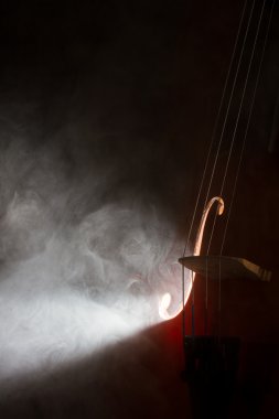 bir keman silüeti