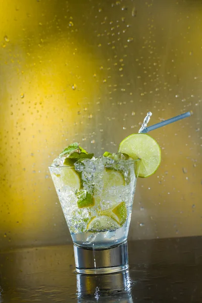 Mojito cocktail på klubben — Stockfoto