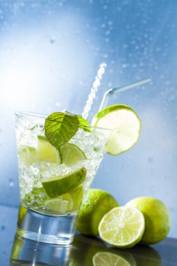 Mojito club adlı kokteyl
