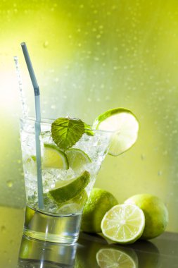 Mojito club adlı kokteyl