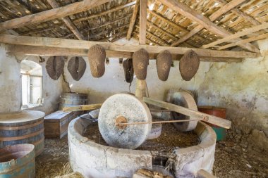 taş değirmen ve mekanik Pres