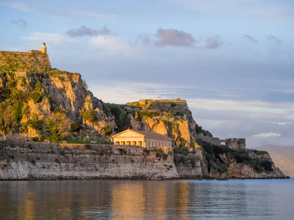 Tempio ellenico e vecchio castello di Corfù — Foto Stock