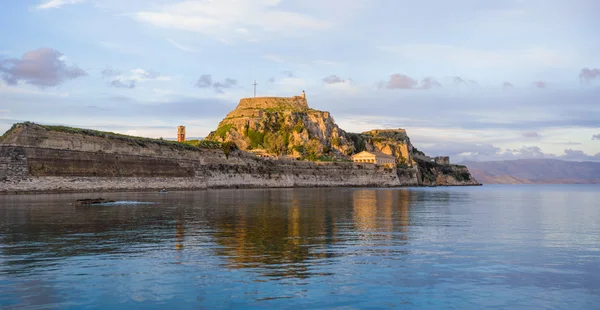 Hellenic temple and old castle at Corfu — Stock Photo, Image