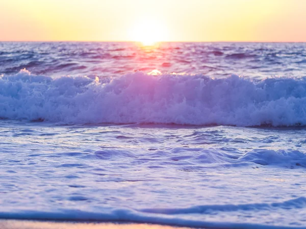 Solnedgång på stranden agios ioannis i lefkada — Stockfoto