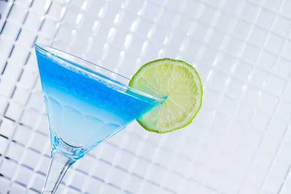 Cocktail with blue caracao caviar — Stock Photo, Image