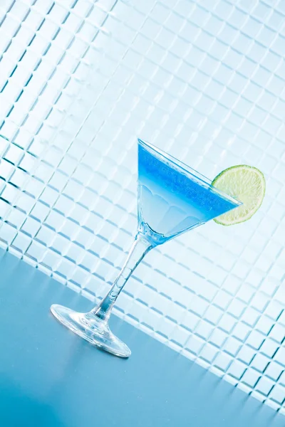 Cocktail with blue caracao caviar — Stock Photo, Image